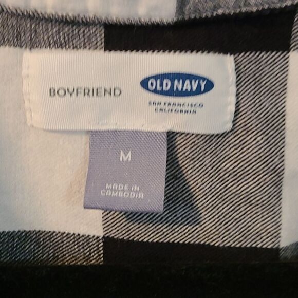 Old navy boyfriend flannel - Picture 3 of 3
